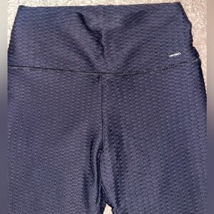 CRZ YOGA high waisted black leggings in a size small